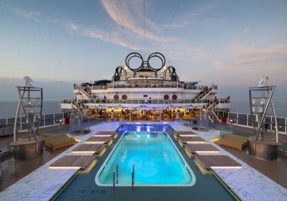 Лайнер «MSC Seaview»
